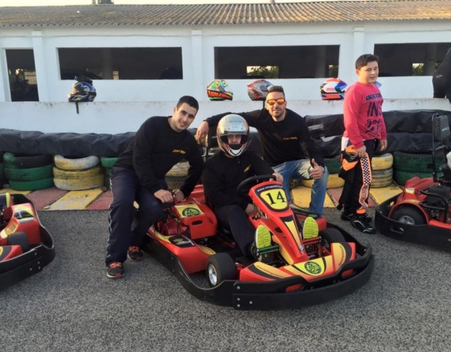 Posando con el piloto